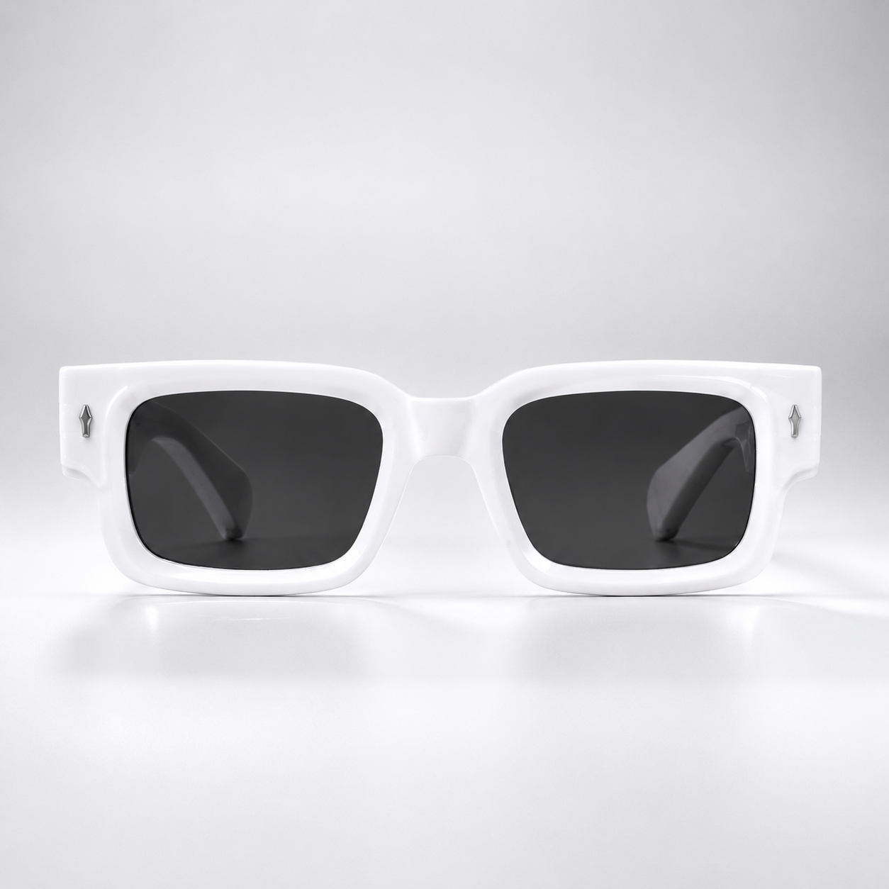Cine Chic (Pure White)